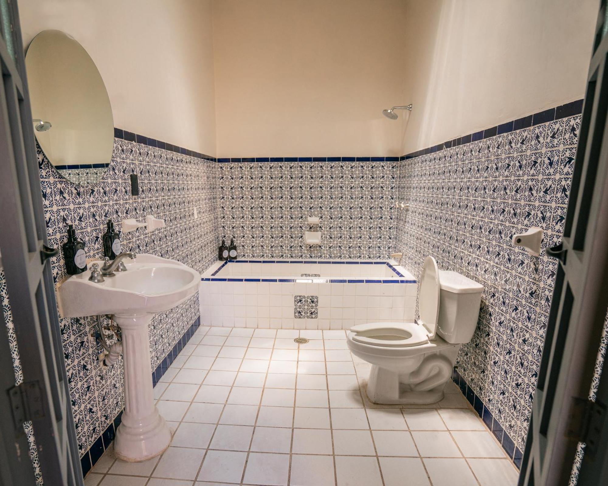 Coliving Chingon Hostel Guadalajara Bagian luar foto